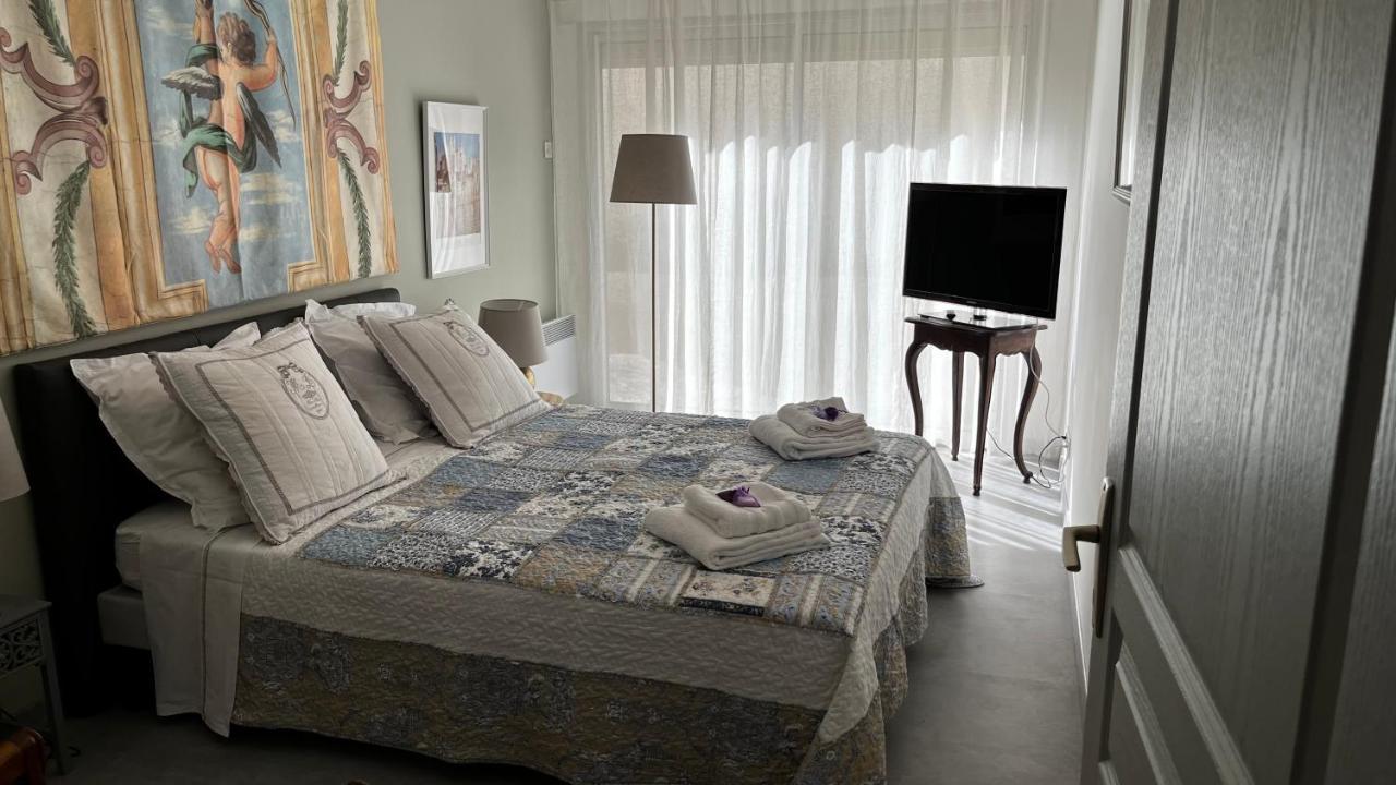 Au Coeur Des Lices *** Centre Historique Avignon Apartment Ngoại thất bức ảnh